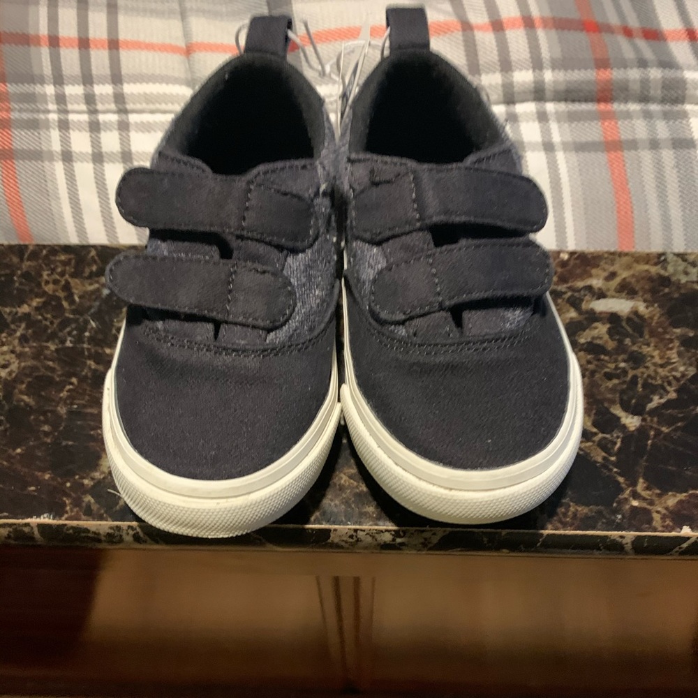 Old Navy Infant Sneakers